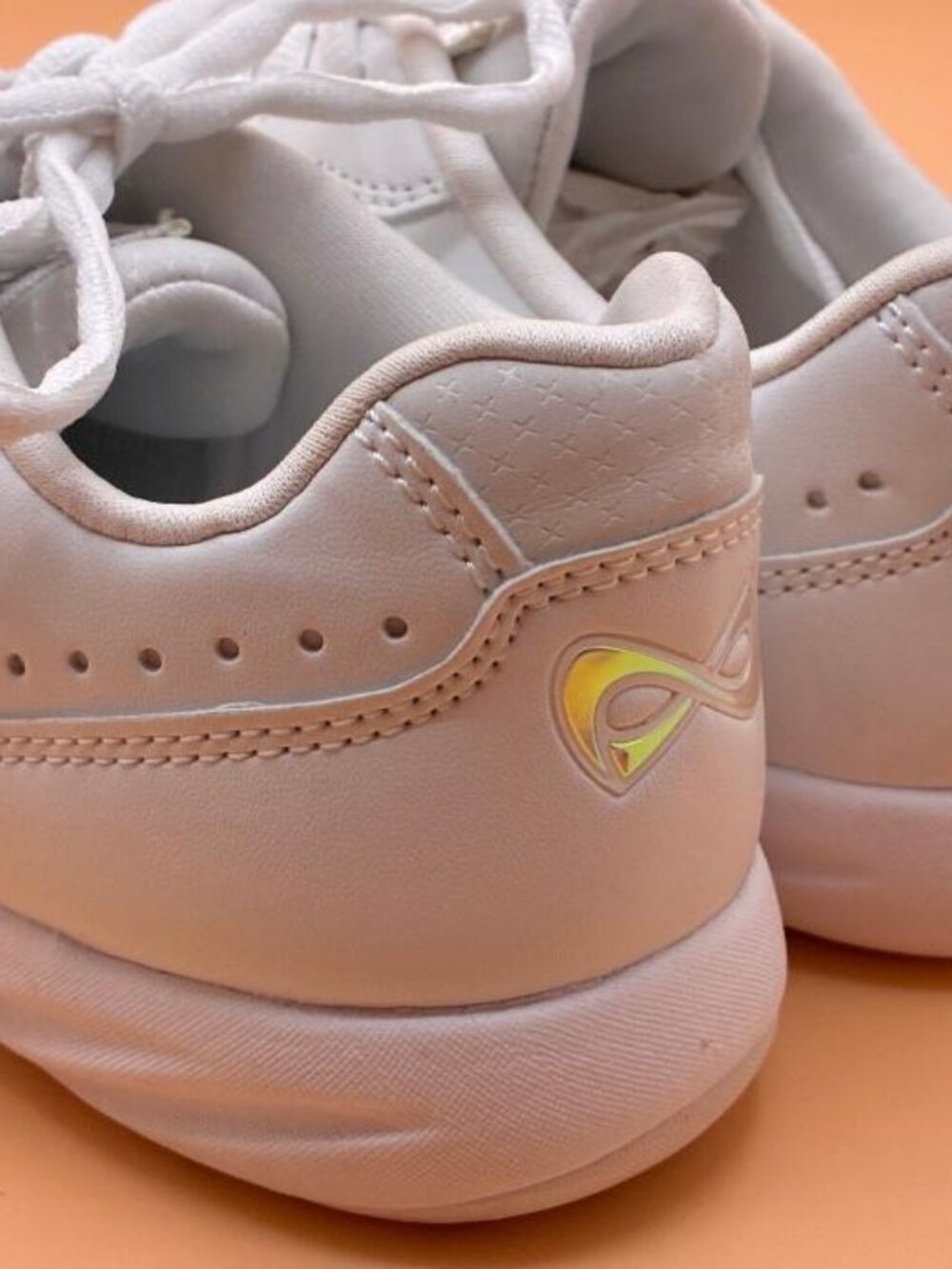 EUC Nfinity Womens 6.5 White Fearless Cheerleading Low Top Cheer Shoes Sneakers - Picture 12 of 13